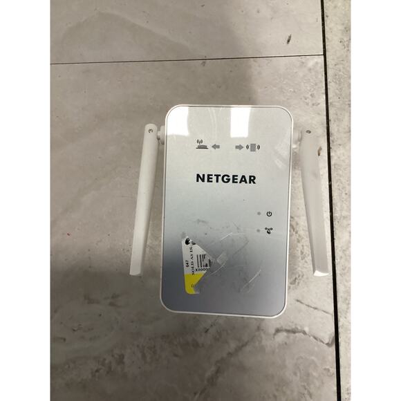 Netgear Wi-Fi Extender White Portable Signal Booster Wireless Device - Picture 1 of 2
